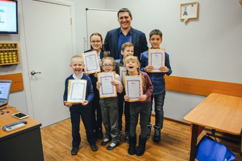 Amakids.bg-MentalnaAritmetika-AnglijskiEzik-GooglePlay-AppStore-blog_020819-10-40-08528029